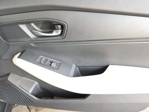 Certified 2025 Honda Accord LX image 28