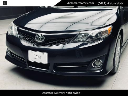 Used 2013 Toyota Camry SE FWD image 13