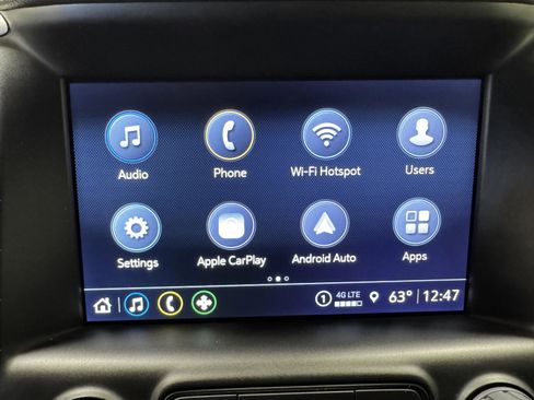 Used 2024 GMC Terrain SLT image 32