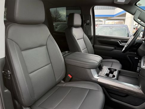 Certified 2025 Chevrolet Silverado 2500 LTZ w/ LTZ Plus Package image 23