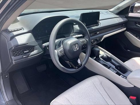 Used 2025 Honda Accord SE image 17