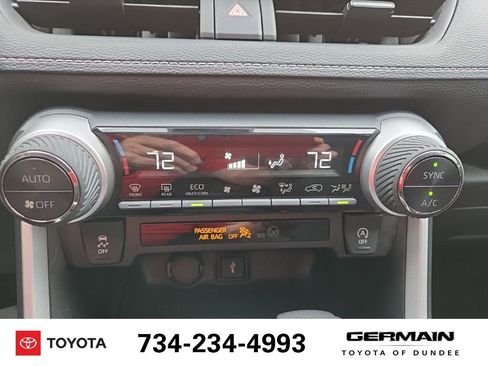 Used 2022 Toyota RAV4 XLE AWD/4WD image 30