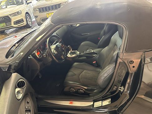 Used 2012 Nissan 370Z Touring w/ Sport Pkg image 19