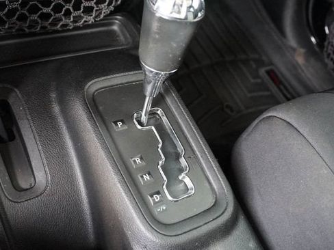 Used 2013 Jeep Wrangler Sport AWD/4WD image 16