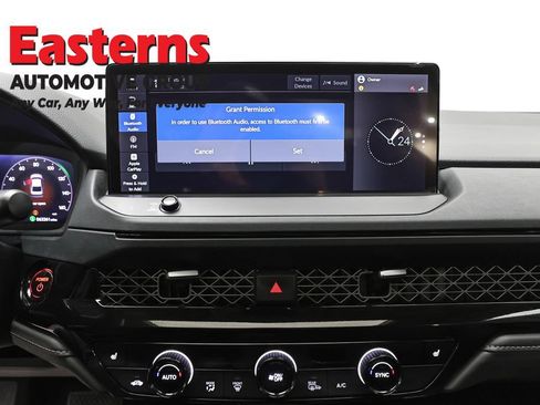 Used 2025 Honda Accord EX-L image 12
