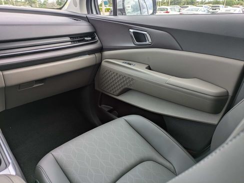 New 2026 Kia Carnival EX FWD image 20