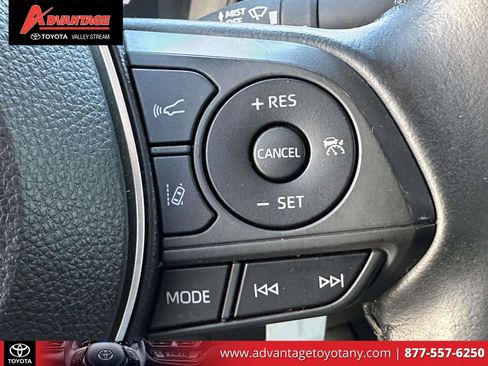 Used 2020 Toyota Corolla SE FWD image 21