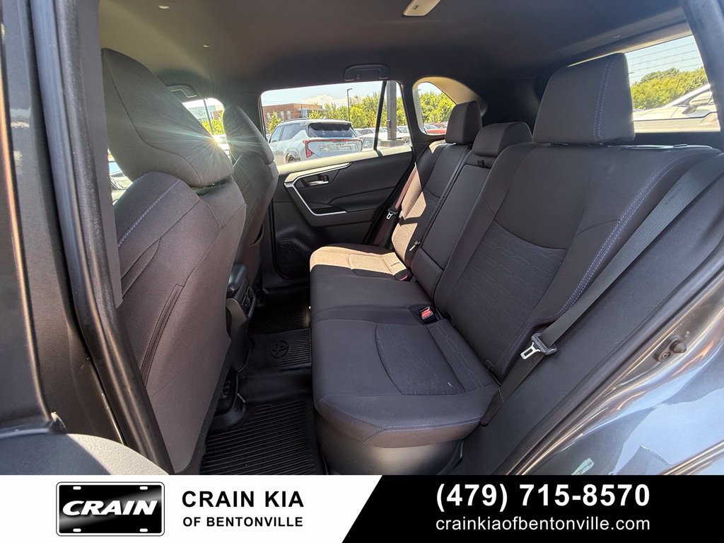 Used 2022 Toyota RAV4 SE AWD/4WD image 23