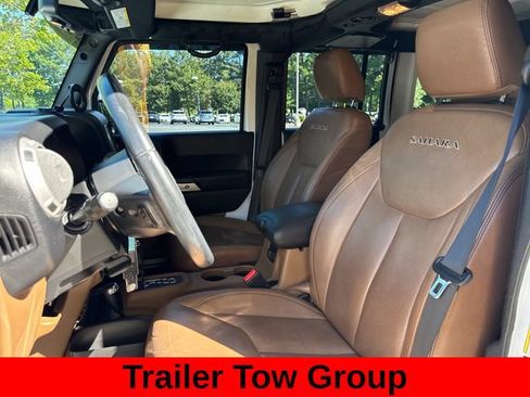 Used 2017 Jeep Wrangler Unlimited Sahara w/ Connectivity Group AWD/4WD image 14