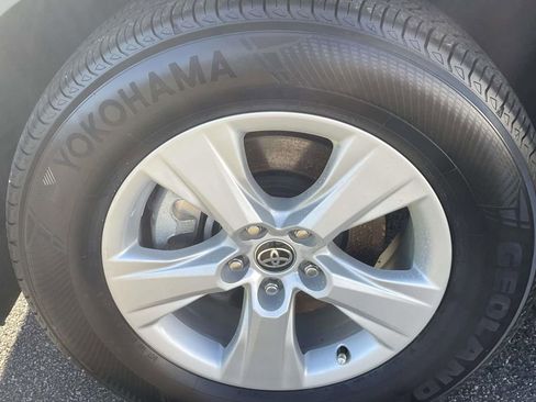 Used 2025 Toyota Grand Highlander FWD image 8