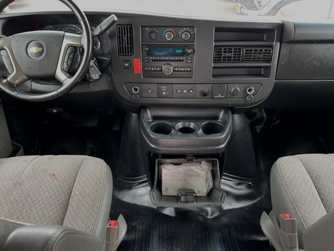 Used 2019 Chevrolet Express 3500 Work Van w/ Power Convenience Package image 12