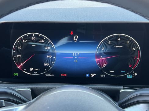 Used 2026 Mercedes-Benz GLB 250 4MATIC image 15