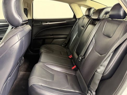 Used 2019 Ford Fusion Titanium image 23