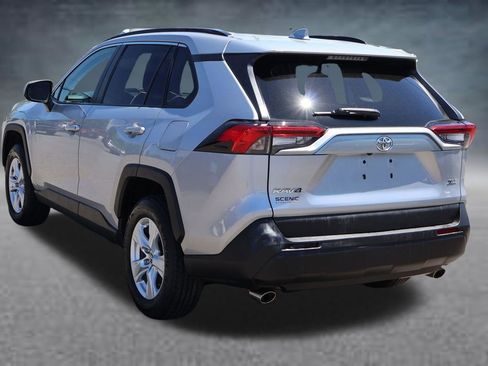 Used 2020 Toyota RAV4 XLE w/ Convenience Package FWD image 19