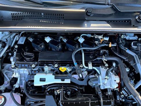 Used 2023 Toyota Prius Prime Premium FWD image 32