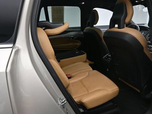Used 2017 Volvo XC90 T6 Momentum w/ Vision Package AWD/4WD image 26
