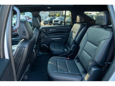 Used 2026 Chevrolet Traverse Z71 w/ Enhanced Driving Package AWD/4WD image 13