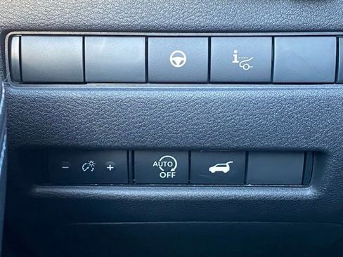 New 2026 Nissan Rogue Platinum image 14