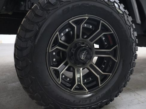 Used 2021 Jeep Gladiator Overland w/ Popular Equipment Package AWD/4WD image 33