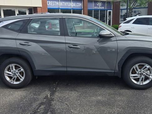 Used 2025 Hyundai Tucson SE AWD/4WD image 4