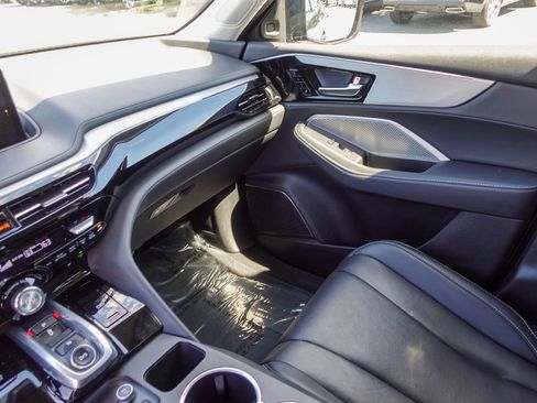 Used 2023 Acura MDX SH-AWD w/ Technology Package image 21