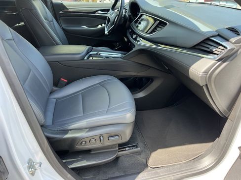 Used 2024 Buick Enclave Premium FWD image 11