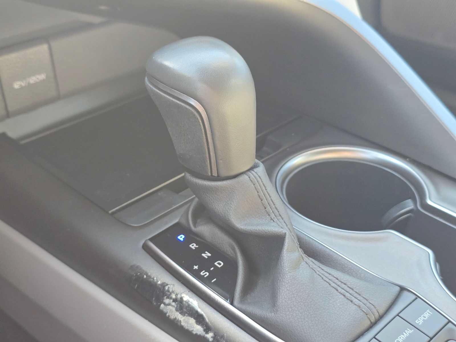 Used 2024 Toyota Camry SE AWD/4WD image 26