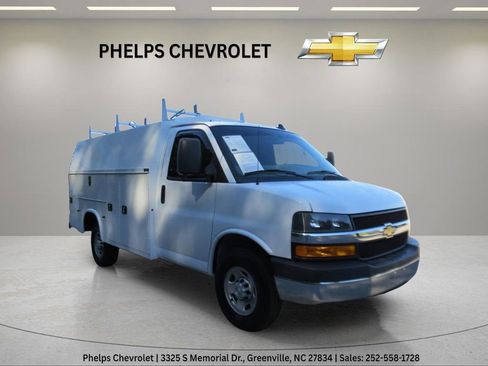 Used 2023 Chevrolet Express 3500 Work Van w/ Power Convenience Package image 13