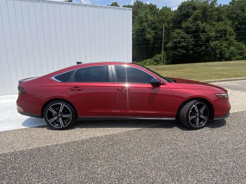 Used 2023 Honda Accord Sport image 8