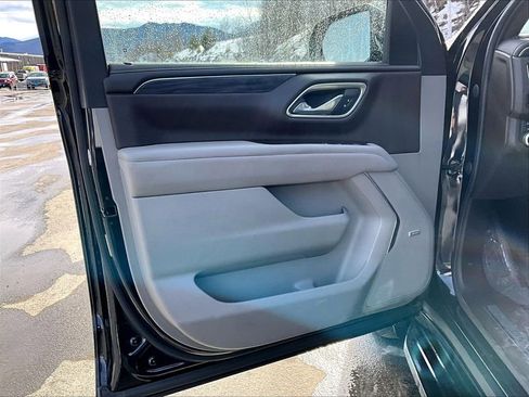 Used 2021 GMC Yukon XL SLT image 9