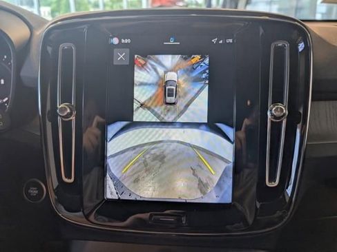 New 2026 Volvo XC40 B5 Ultra w/ Climate Package image 19