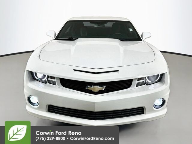 Used 2013 Chevrolet Camaro SS RWD image 2