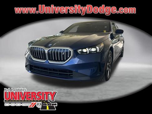 Used 2026 BMW i5 eDrive40 w/ Premium Package RWD image 1