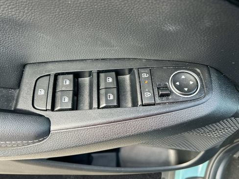 Used 2024 Kia Seltos S AWD/4WD image 12