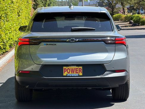 New 2026 Chevrolet Equinox EV LT w/ Comfort Package FWD image 5