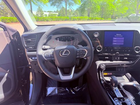 Used 2023 Lexus NX 350 AWD image 18