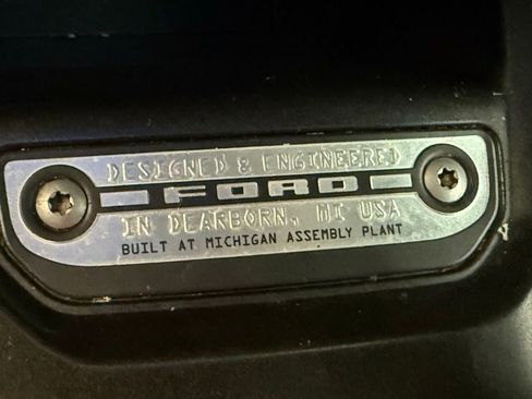 Used 2023 Ford Bronco Wildtrak image 29