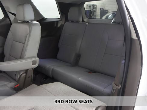 Used 2020 Chevrolet Traverse LT w/ Driver Confidence II Package AWD/4WD image 8