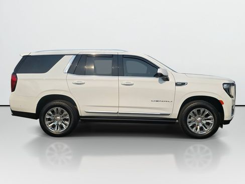 Used 2024 GMC Yukon Denali w/ Advanced Technology Package AWD/4WD image 6