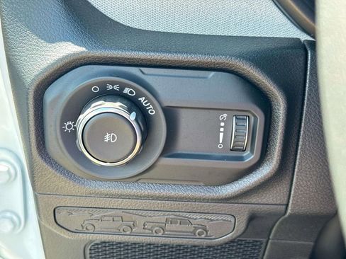 Used 2024 Jeep Wrangler Sport S image 20