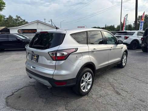 Used 2017 Ford Escape SE FWD image 5