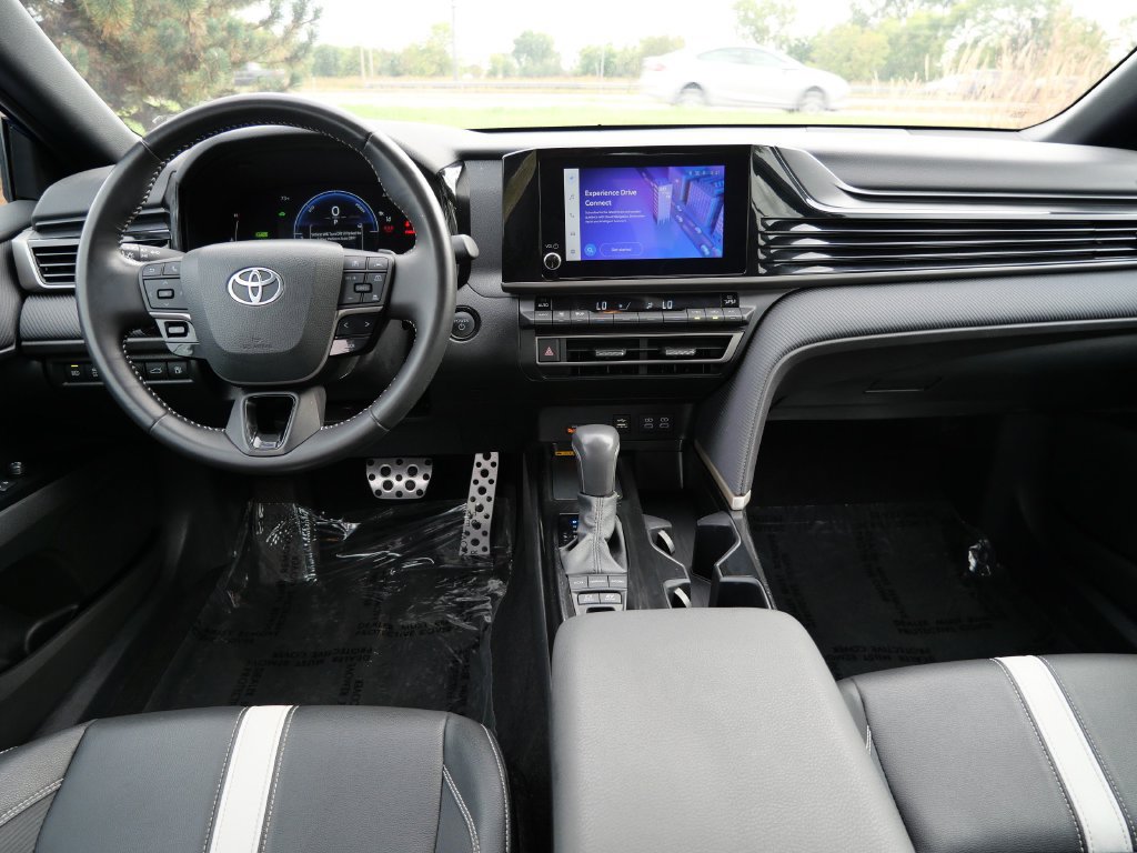 Certified 2025 Toyota Camry SE FWD image 13