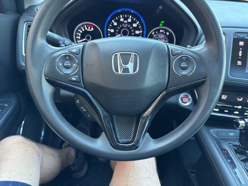 Used 2018 Honda HR-V EX image 23