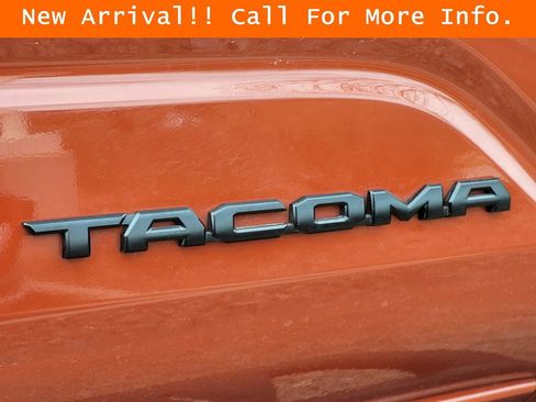 Used 2025 Toyota Tacoma TRD Sport AWD/4WD image 10