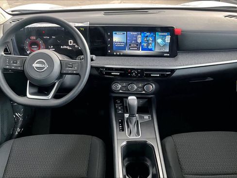 New 2026 Nissan Kicks S image 5