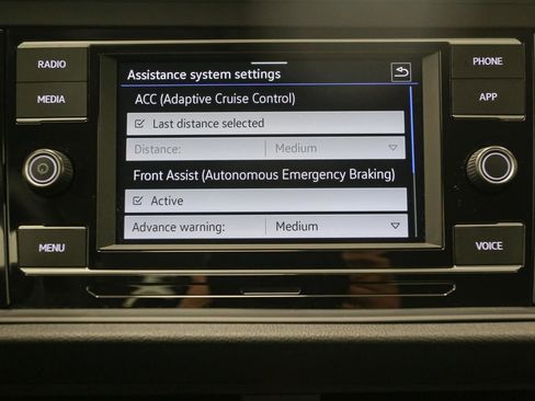 Used 2022 Volkswagen Jetta S image 27