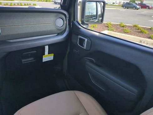 New 2026 Jeep Wrangler Willys AWD/4WD image 17