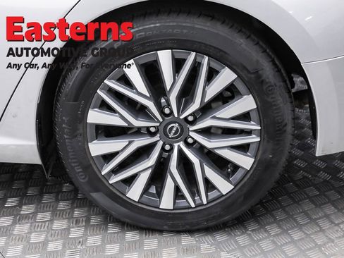 Used 2024 Nissan Altima 2.5 SV image 8