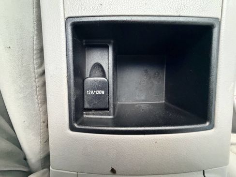 Used 2009 Toyota Camry LE FWD image 60