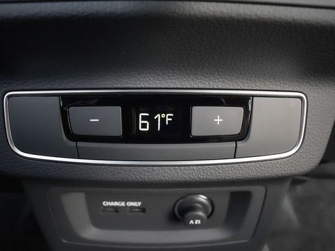 Certified 2024 Audi Q5 e Premium Plus image 22